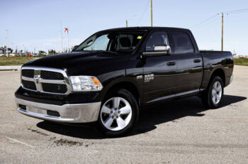 2023 Ram 1500 SLT CREWCAB 4X4 HEMI